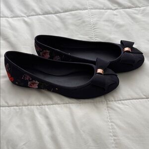 Ted Baker Navy BlueFloral Loafers Flats with Bow us 7.5